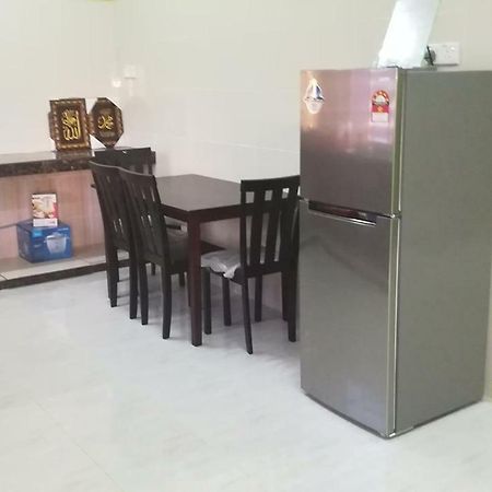 Homestay Damai Yusmila กัวลาตรังกานู ภายนอก รูปภาพ