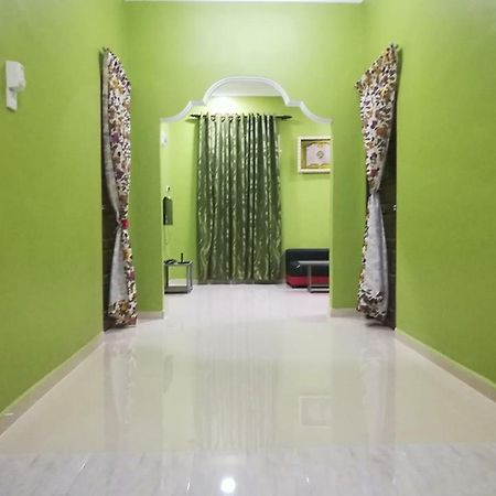 Homestay Damai Yusmila กัวลาตรังกานู ภายนอก รูปภาพ
