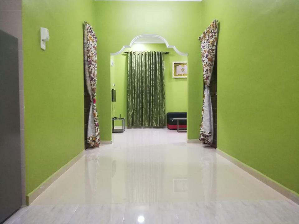 Homestay Damai Yusmila กัวลาตรังกานู ภายนอก รูปภาพ