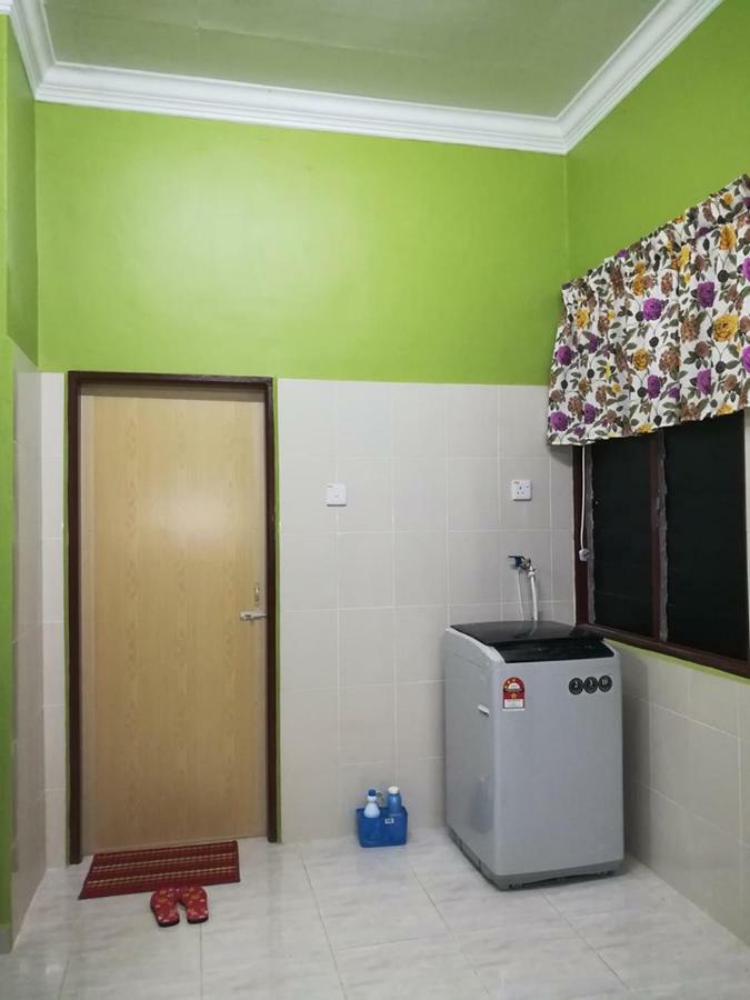 Homestay Damai Yusmila กัวลาตรังกานู ภายนอก รูปภาพ