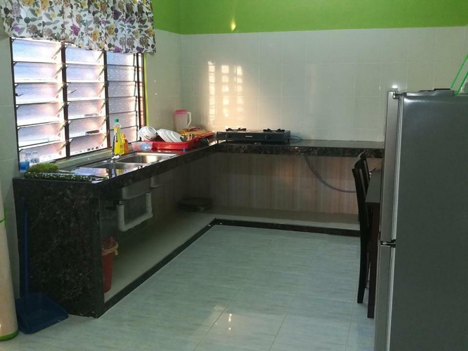 Homestay Damai Yusmila กัวลาตรังกานู ภายนอก รูปภาพ