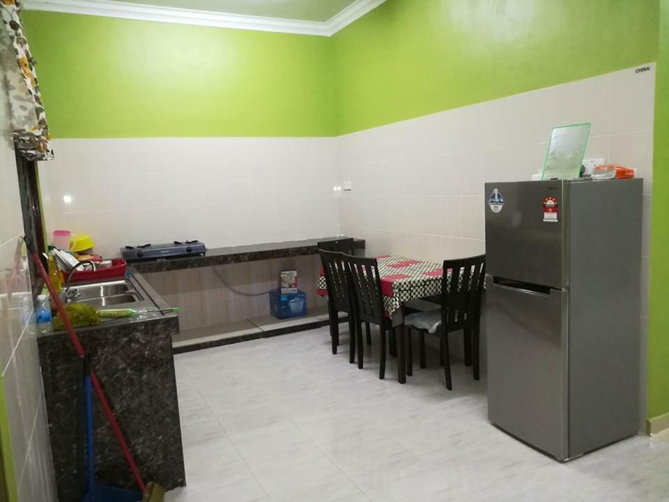 Homestay Damai Yusmila กัวลาตรังกานู ภายนอก รูปภาพ